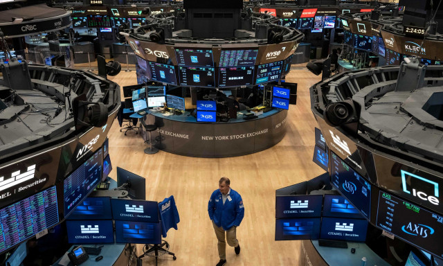 Wall Street: Βουτιά 1,38% στον Nasdaq με βαρίδι την Alphabet – Απώλειες και για τους τρεις δείκτες