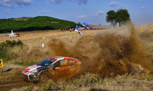 ΕΚΟ Ράλλυ Ακρόπολις: Ο Ogier πέρασε μπροστά