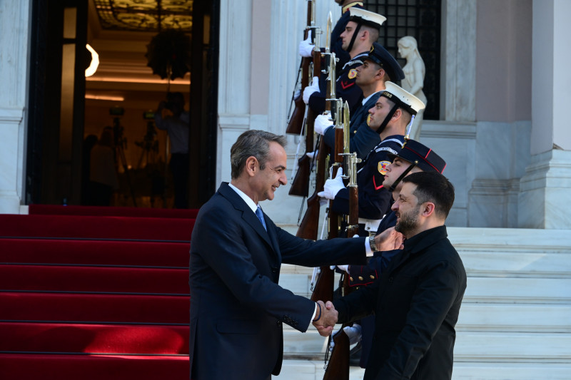 [382084] ΣΥΝΑΝΤΗΣΗ ΤΟΥ ΠΡΩΘΥΠΟΥΡΓΟΥ ΚΥΡΙΑΚΟΥ ΜΗΤΣΟΤΑΚΗ ΜΕ ΤΟΝ ΠΡΟΕΔΡΟ ΤΗΣ ΟΥΚΡΑΝΙΑΣ VOLODYMYR ZELENSKYY (ΤΑΤΙΑΝΑ ΜΠΟΛΑΡΗ/EUROKINISSI)