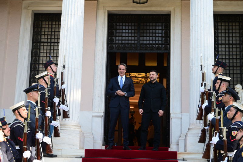 [382084] ΣΥΝΑΝΤΗΣΗ ΤΟΥ ΠΡΩΘΥΠΟΥΡΓΟΥ ΚΥΡΙΑΚΟΥ ΜΗΤΣΟΤΑΚΗ ΜΕ ΤΟΝ ΠΡΟΕΔΡΟ ΤΗΣ ΟΥΚΡΑΝΙΑΣ VOLODYMYR ZELENSKYY (ΤΑΤΙΑΝΑ ΜΠΟΛΑΡΗ/EUROKINISSI)