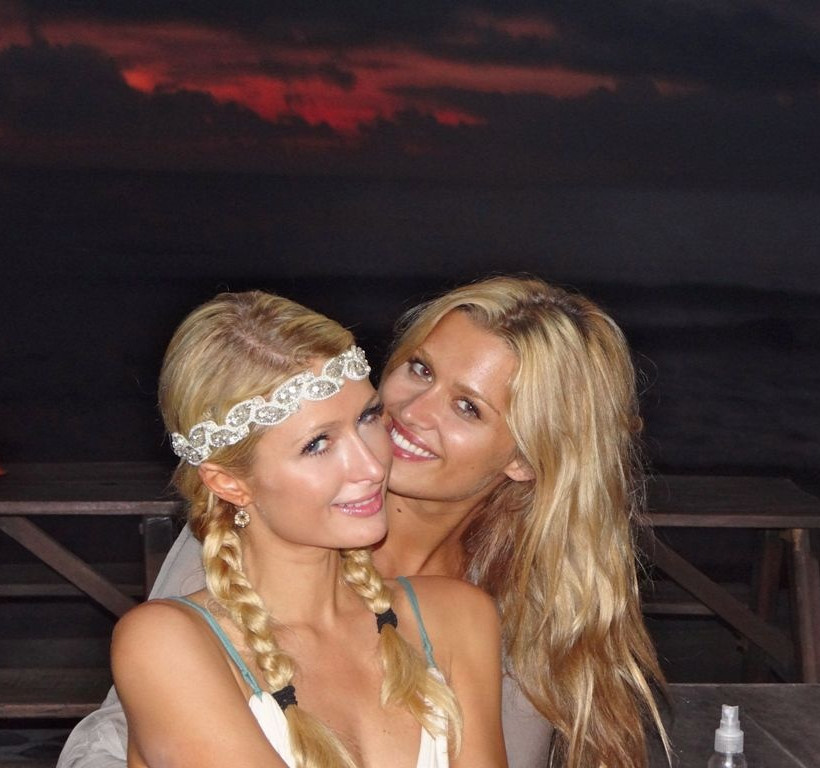 Για την Paris Hilton είναι πάντα καλοκαίρι