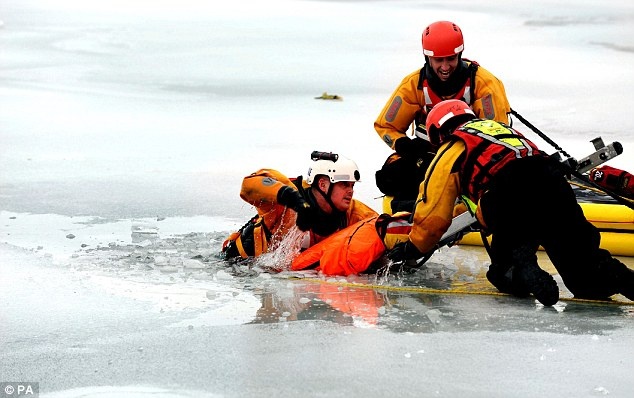 Εικόνες από την παγωμένη Βρετανία 