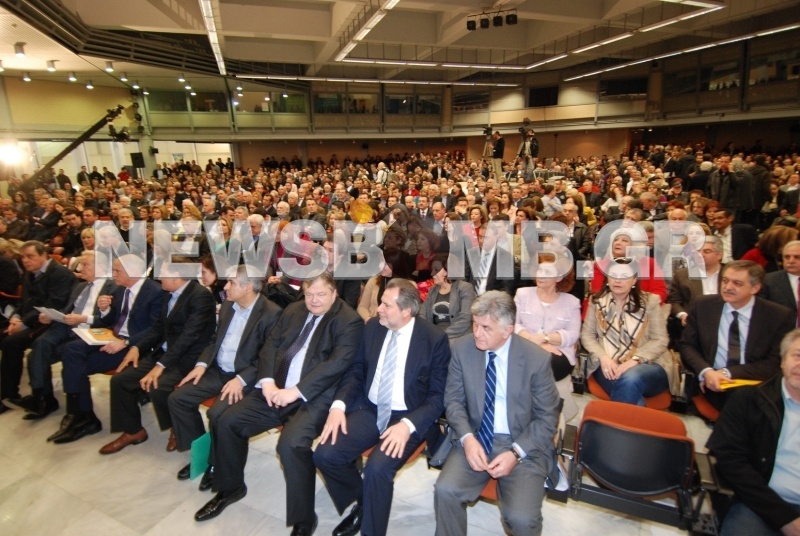 Μάχη για τις υπογραφές στο ΠΑΣΟΚ