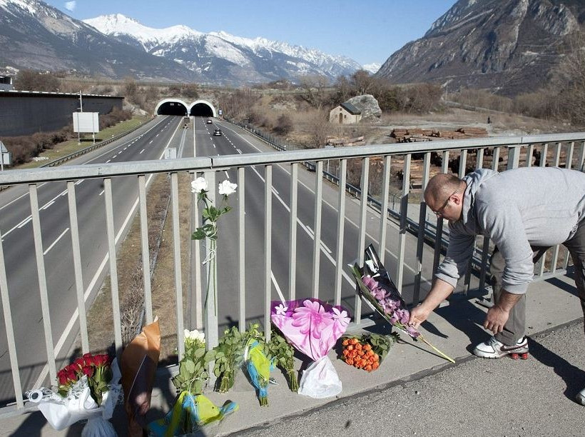 Οι 22 μικροί μαθητές  που σκοτώθηκαν στο τούνελ