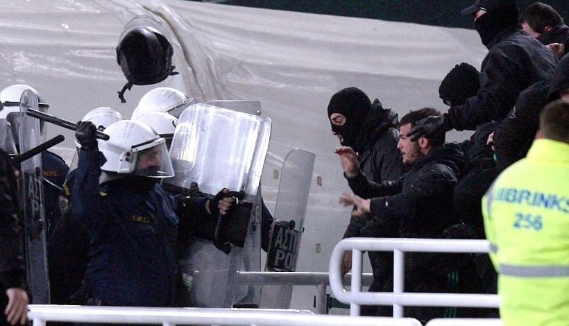 Νέες φωτογραφίες από τα επεισόδια στο ΟΑΚΑ