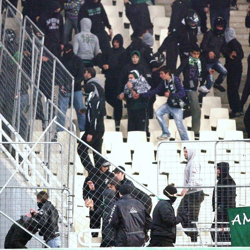 Νέες φωτογραφίες από τα επεισόδια στο ΟΑΚΑ