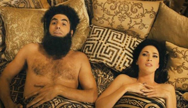 The Dictator: Όπως λέμε «ο Μπόρατ έγινε Σαντάμ»