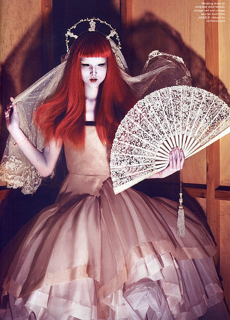 Erotica: #421. Μαριονέτες