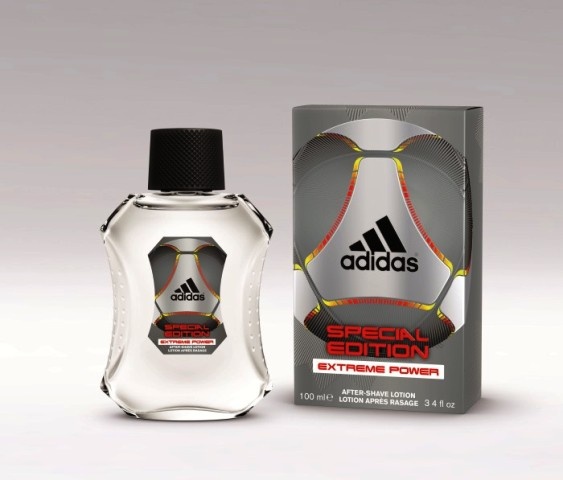 Μυρίζοντας... Adidas