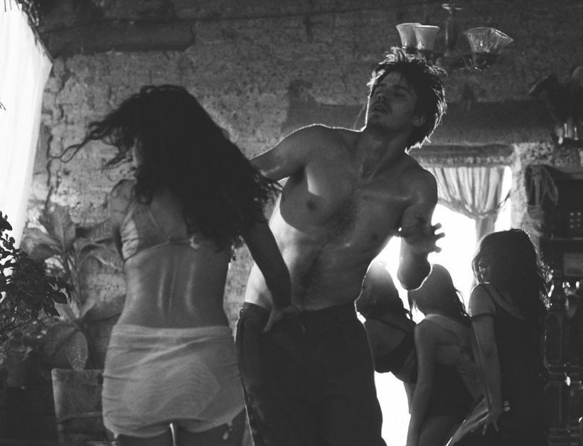 Στο δρόμο; Ή στο σινεμά; Το μυθικό βιβλίο του Κέρουακ γίνεται ταινία.