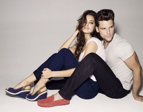 Ο καλύτερος τρόπος για να διαφημίσεις τα παπούτσια σου: Φόρεσέ τα στην Irina Shayk