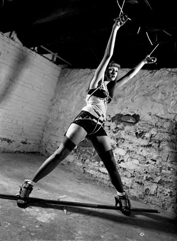 Erotica: #112. Καλλιτεχνικός σαδομαζοχισμός