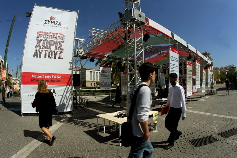 Στήνονται τα πρώτα εκλογικά κέντρα στην Αθήνα