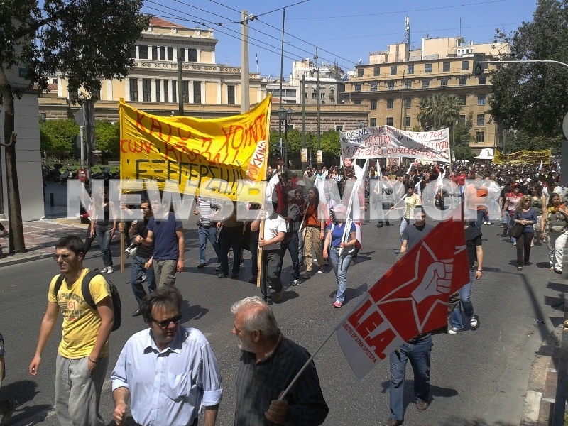 Σε εξέλιξη η πορεία ΓΣΕΕ και ΑΔΕΔΥ 
