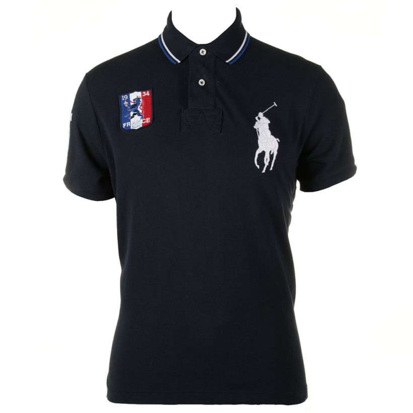 Η ιστορία του polo shirt, από τους Πέρσες ευγενείς, στον Rene Lacoste και τον σημερινό... κάγκουρα με τον σηκωμένο γιακά!