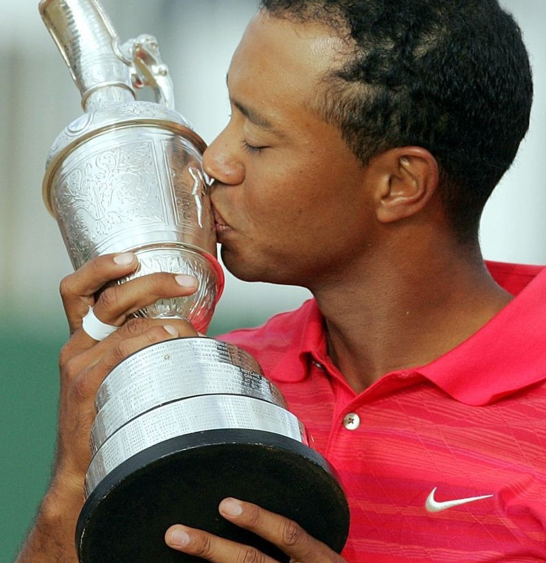 Η ιστορία του polo shirt, από τους Πέρσες ευγενείς, στον Rene Lacoste και τον σημερινό... κάγκουρα με τον σηκωμένο γιακά!