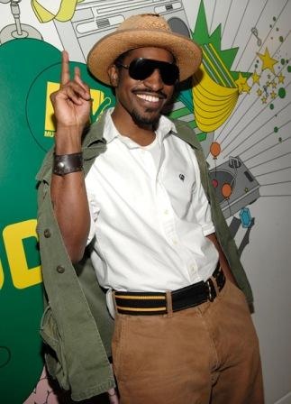 André 3000 Benjamin: Ο διάσημος χιπ-χόπερ και style icon, θα υποδυθεί τον Jimi Hendrix (+15 φωτογραφίες για να κοπιάρεις το εκκεντρικό του στυλ)