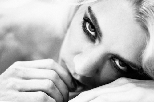 Erotica: #89. H Anniek Vermeulen είναι το δουλάκι σου