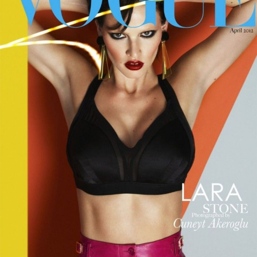 Η καυτή Lara Stone στο καινούριο video clip των Hot Chip (και σε 11 ακόμα φωτογραφίες που δε θα σ’ αφήσουν να κοιμηθείς το βράδυ)