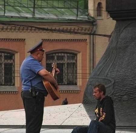 Παράξενες φωτογραφίες που σίγουρα θα σας κινήσουν το ενδιαφέρον