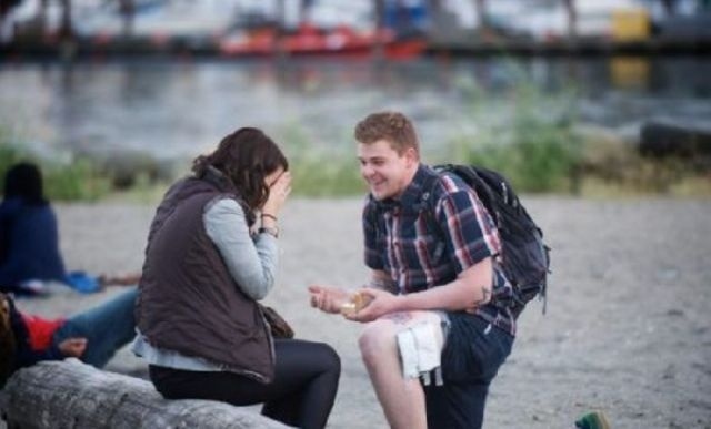 «Χτύπησε» τατουάζ για να της κάνει πρόταση γάμου!