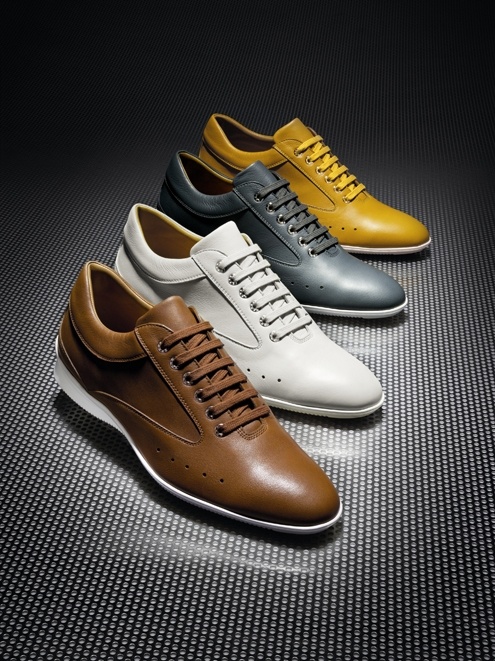 Υποδήματα... Aston Martin