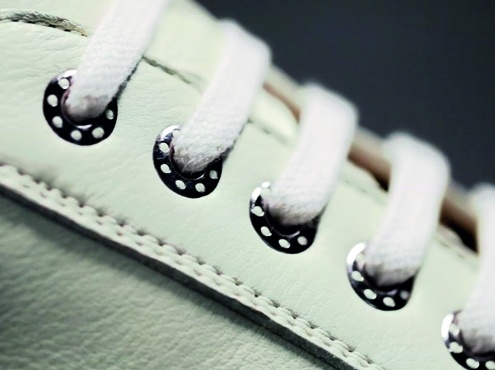 Υποδήματα... Aston Martin