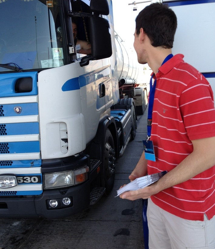 Δράση της ΟΝΝΕΔ στα διόδια (φωτο) 