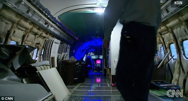 Μετέτρεψε παλιό αεροπλάνο της Ολυμπιακής στο σπίτι των ονείρων του 