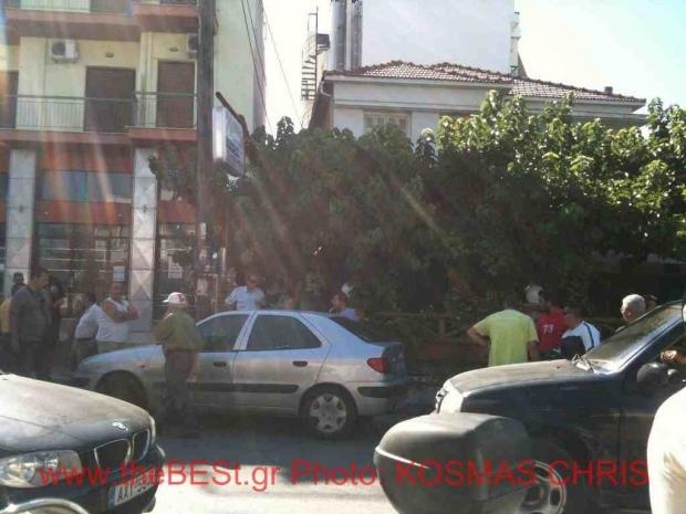 Σοκ στην Πάτρα: Μαχαίρωσε τη γυναίκα του 15 φορές! (ΦΩΤΟ – ΒΙΝΤΕΟ)