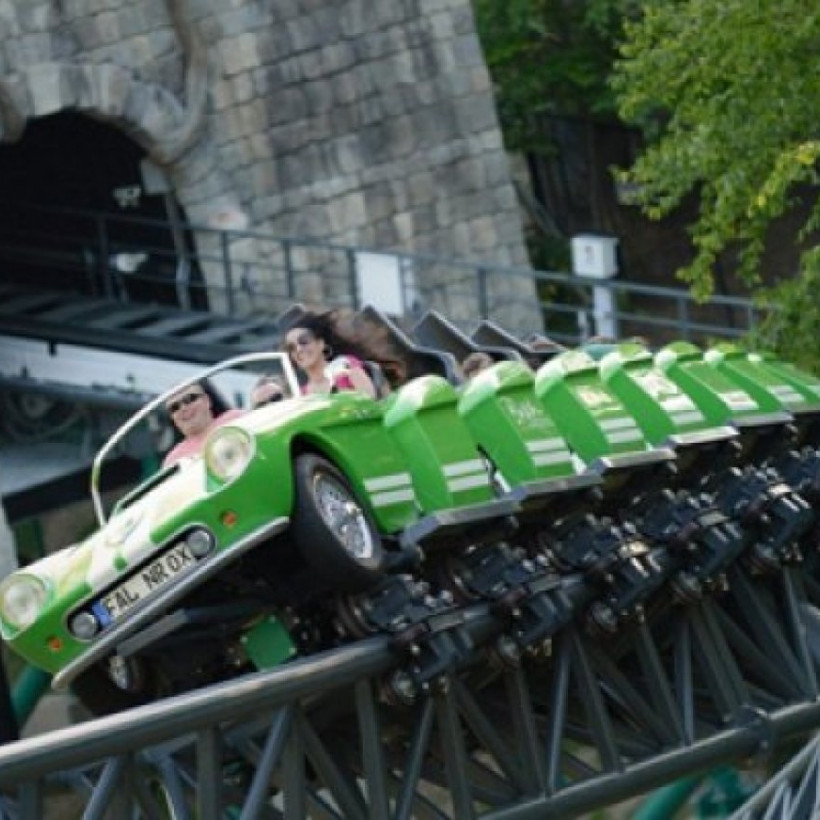 Τα καλύτερα τρενάκια λούνα παρκ του κόσμου! (pics)