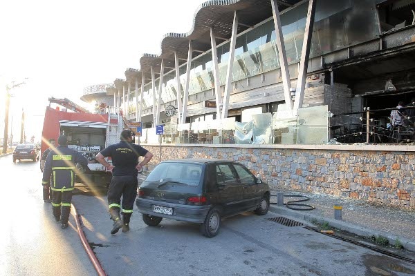 Ηράκλειο: Μαφιόζικο χτύπημα σε καφετέρια (pics)