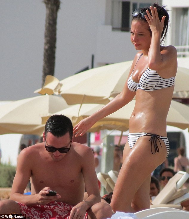 Τουλίσα Κοντοστάβλος: Με μπικίνι, και χωρίς δίαιτα ή γυμναστική