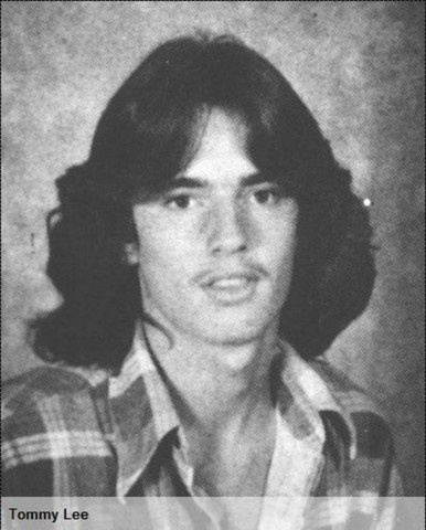 Δείτε σχολικές φωτογραφίες καλλιτεχνών 