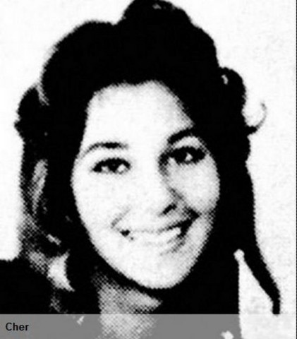 Δείτε σχολικές φωτογραφίες καλλιτεχνών 