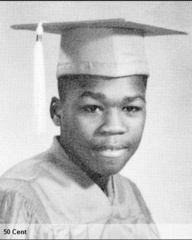 Δείτε σχολικές φωτογραφίες καλλιτεχνών 