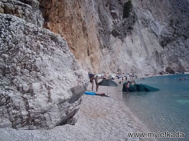 Αυτοκίνητο έπεσε στη θάλασσα στο Πόρτο Κατσίκι! (ΦΩΤΟ)