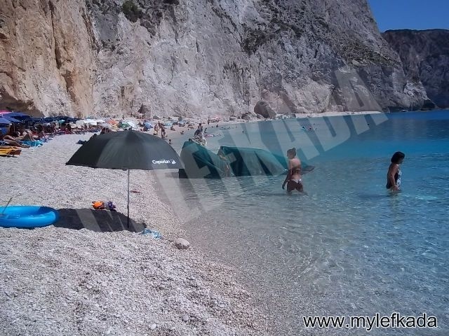 Αυτοκίνητο έπεσε στη θάλασσα στο Πόρτο Κατσίκι! (ΦΩΤΟ)