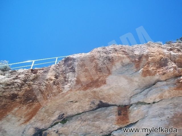 Αυτοκίνητο έπεσε στη θάλασσα στο Πόρτο Κατσίκι! (ΦΩΤΟ)