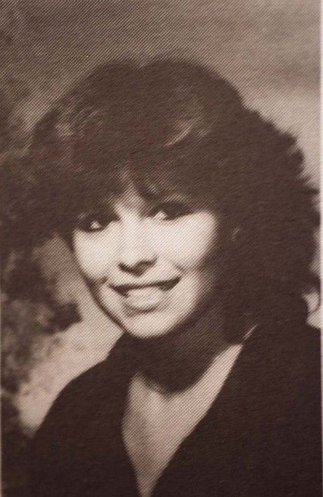 H sexy ναυαγοσώστρια έγινε 45 ετών και… δεν της φαίνεται! 