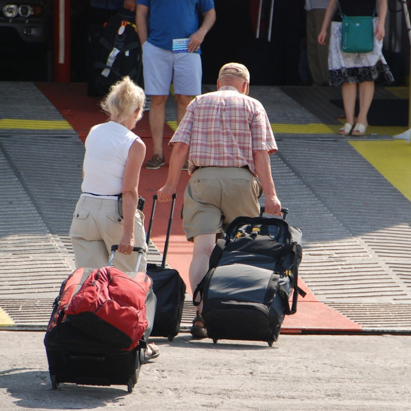 Συνωστισμός στο λιμάνι του Πειραιά