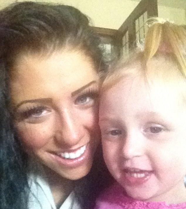 Τουρκία: Σερβιτόρος έκανε... φλαμπέ οικογένεια τουριστών (pics)