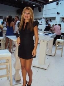 ΔΕΙΤΕ: Η σέξι σωσίας της Φαίης Σκορδά!