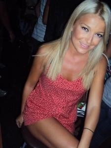 ΔΕΙΤΕ: Η σέξι σωσίας της Φαίης Σκορδά!