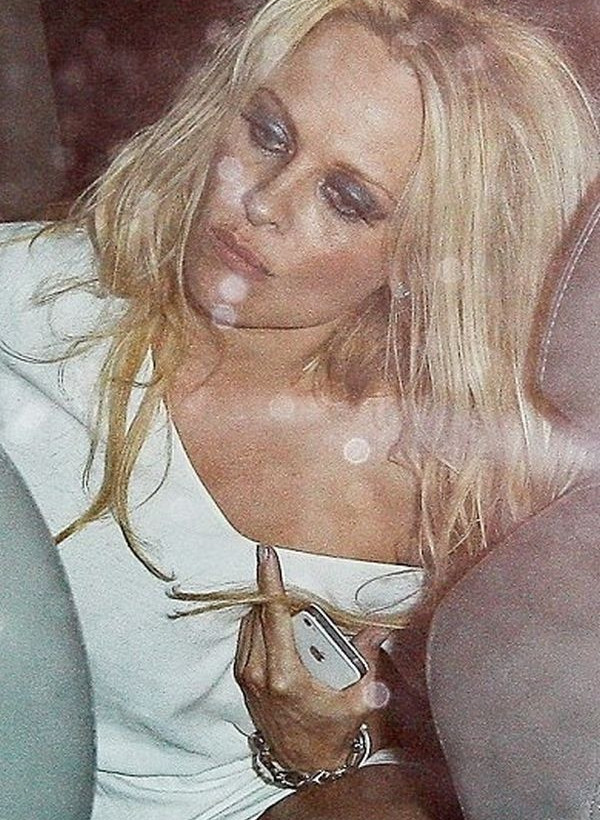 Pamela Anderson: Σε κατάσταση... hangover