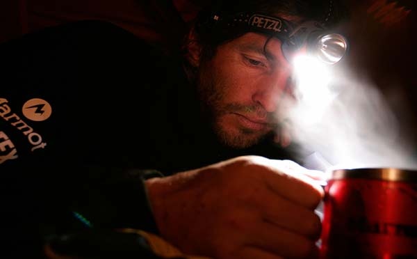 Απολαμβάνει το μπαλκόνι με την καλύτερη θέα (pics)