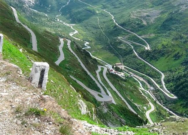 ΔΕΙΤΕ: Οι πιο επικίνδυνοι δρόμοι στον κόσμο