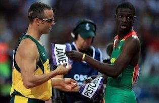 Ο «γίγαντας» Όσκαρ Πιστόριους και ο νικητής της κούρσας (pics) 