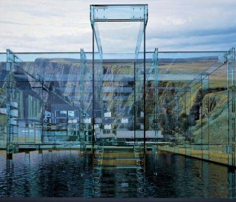 Δείτε σπίτια φτιαγμένα από γυαλί (pics)