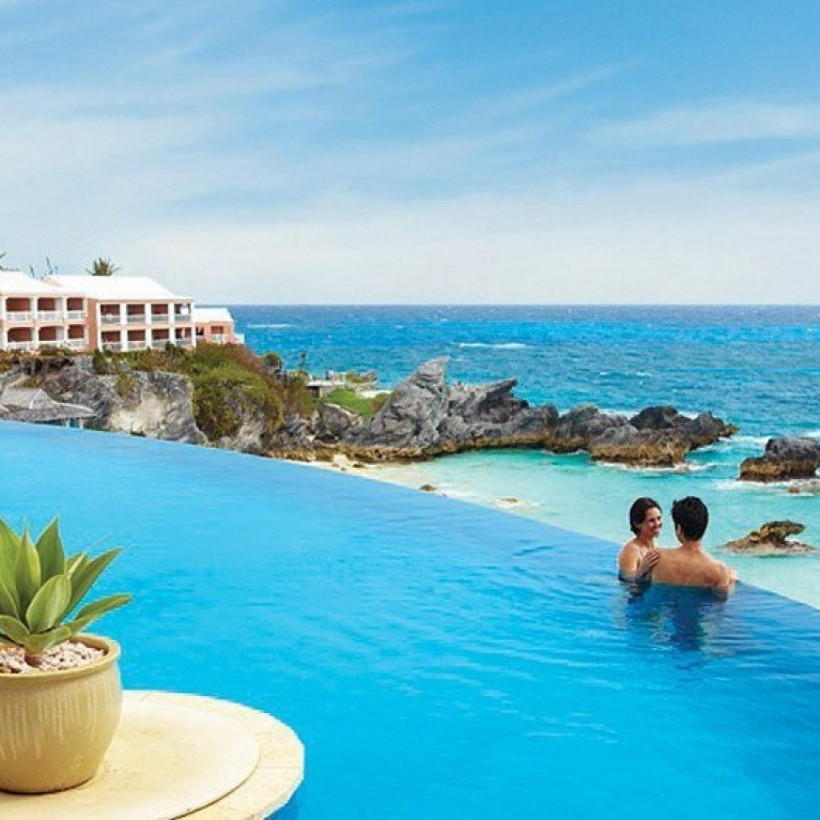 Οι πιο εντυπωσιακές πισίνες που έχετε δει (pics)